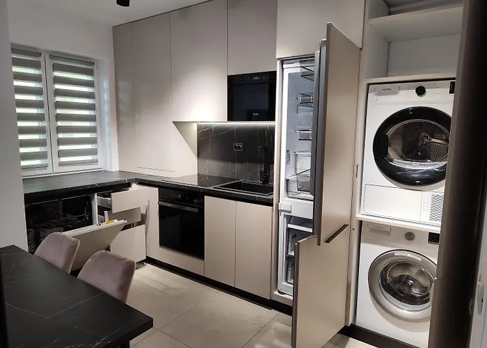 Ember Green Apartment *